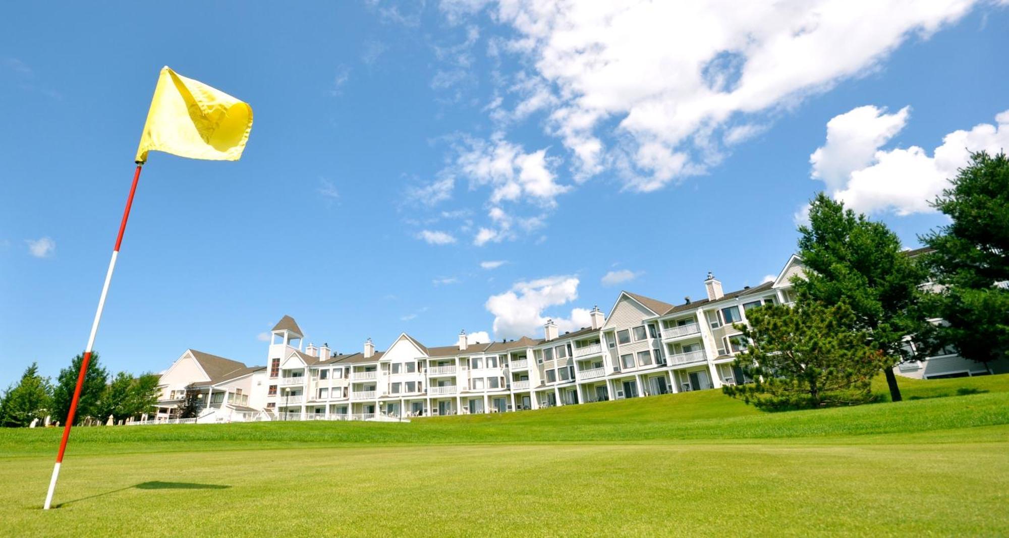 Manoir Des Sables Hotel & Golf Magog Exterior foto